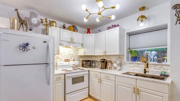 House (1 Bedroom) | Interior