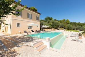 Piscine extérieure