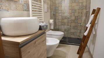 Deluxe Room | Premium bedding, free WiFi, bed sheets
