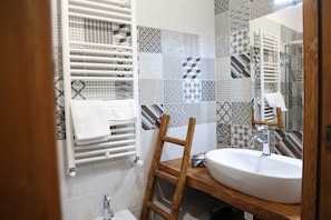 Comfort Double Room | Bathroom