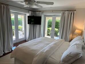 6 عدّة غرف نوم ومكواة/لوح كي وسرير سفر وواي فاي مجانًا