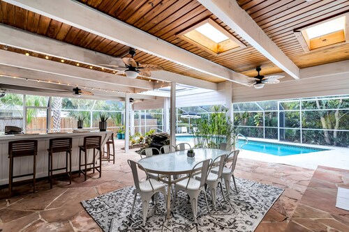 Family friendly Siesta Key home with heated pool. 5 minutes drive to beach. 