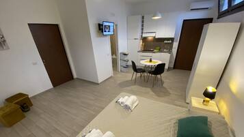 Eolo | Wohnbereich | 37-Zoll-LED-Fernseher mit Digitalempfang