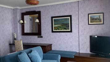 Down comforters, in-room safe, individually decorated