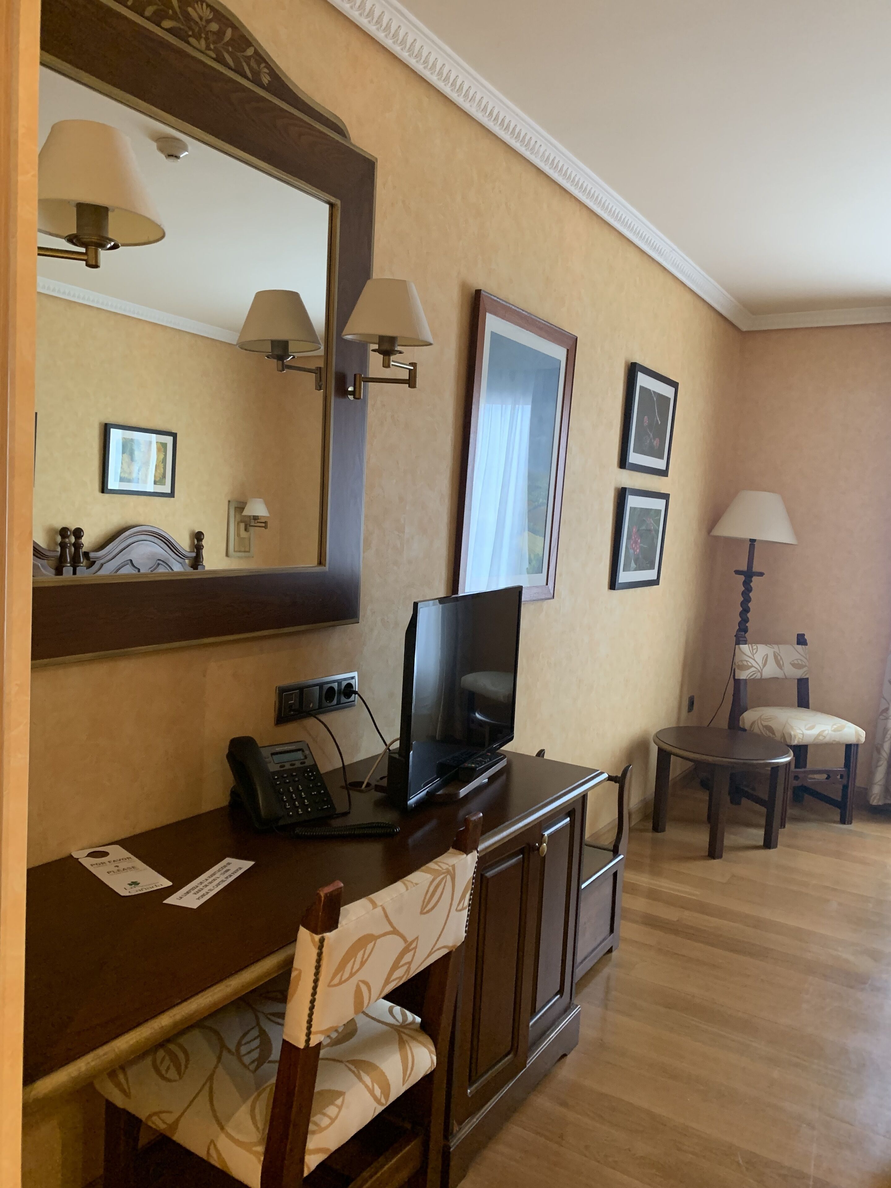 Comfort Double or Twin Room | Down comforters, in-room safe, individually decorated