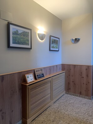 Hallway - Hospederia La Cañada (Moralzarzal)