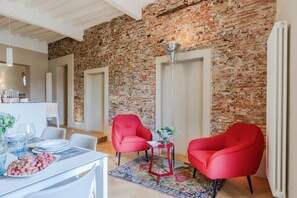 2 bedrooms - Casa Pino in Lucca With 2 Bedrooms and 2 Bathrooms (Lucca)