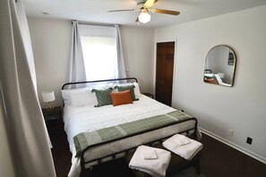 2 chambres, fer et planche Ă repasser, Wi-Fi gratuit, draps fournis