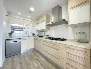 Fridge, microwave, oven, dishwasher