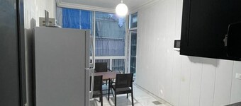 Stay at the heart of Beirut, 10 minutes to Downtown , AUB, Roche and Airport