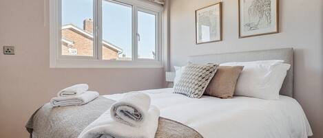 3 Schlafzimmer, BĂŒgeleisen/BĂŒgelbrett, kostenloses WLAN, BettwĂ€sche