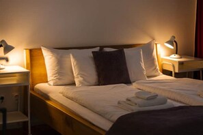 6 slaapkamers, een strijkplank/strijkijzer, wifi, beddengoed
