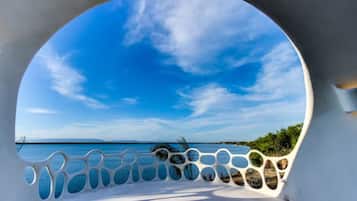 Villa | Balcony