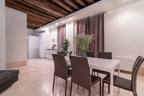 House | 1 bedroom