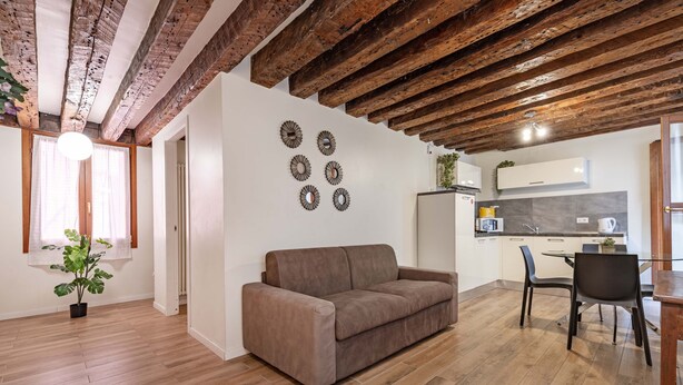 House | 1 bedroom