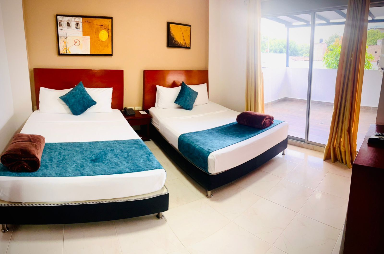 Family Quadruple Room | Minibar, desk, free WiFi, bed sheets