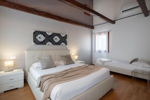 Apartment - Herion Palace Apt 5 by Wonderful Italy (Venice)