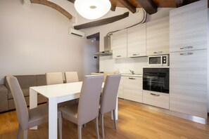 2 bedrooms - Herion Palace Apt 2 by Wonderful Italy (Venice)