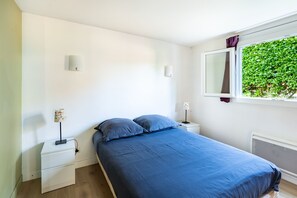 2 bedrooms, free WiFi, wheelchair access - Au Petit Sequoia - Appt avec vue montagne (Bagnères-de-Luchon)