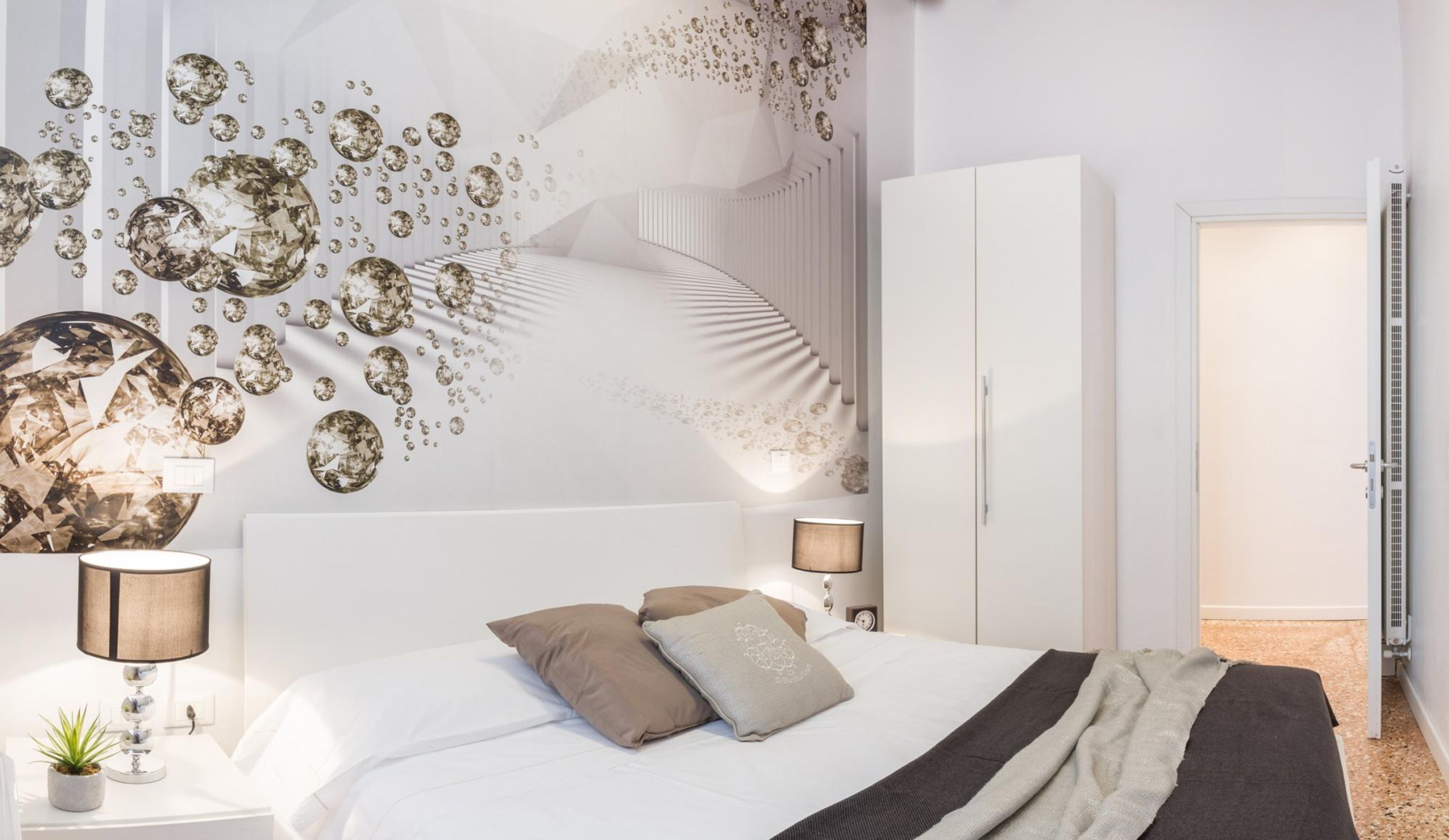2 bedrooms