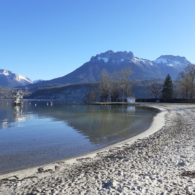 Grande Maison Familiale Avec Jardin à 200m du lac et Plage