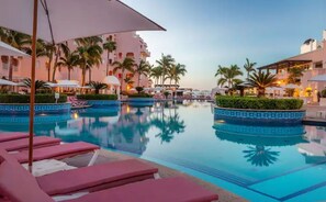 Pool - Charming Jr. Studio PBonito Rosé (Cabo San Lucas)