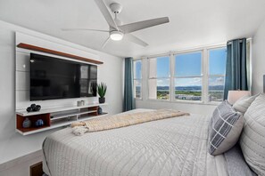 3 bedrooms, desk, iron/ironing board, travel crib