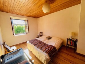 6 bedrooms
