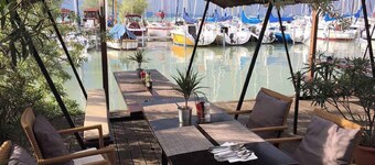 Holiday apartment near the beach with wifi and air conditioning