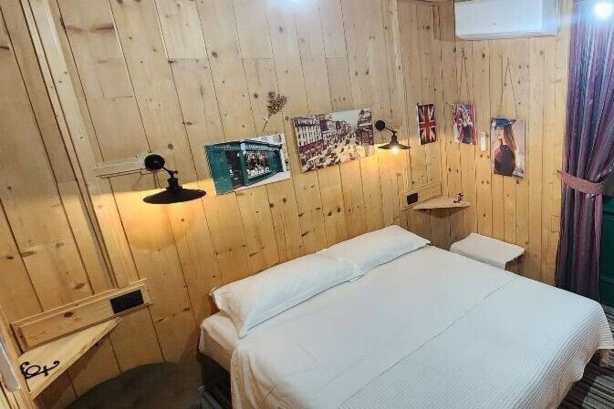 City Room, 1 Double Bed, Balcony, City View, 1 bedroom -102 | Desk, laptop workspace, WiFi (free)