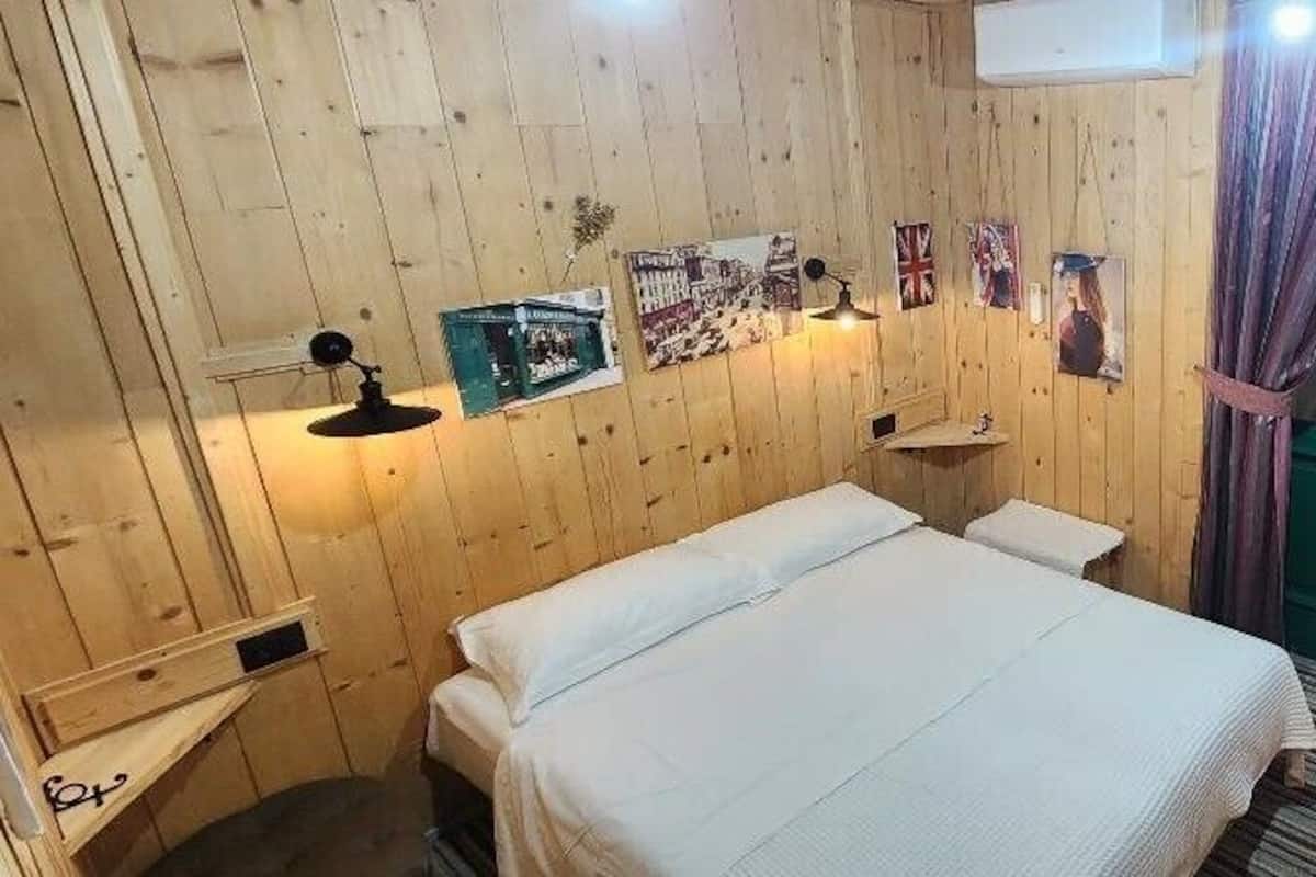 City Room, 1 Double Bed, Balcony, City View, 1 bedroom -102 | 1 soveværelse, skrivebord, arbejdsområde til bærbare computere