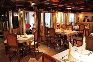 Restaurant - Hotel London (Tirana)