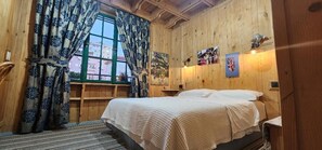 City Room, 1 Double Bed, Non Smoking, City View - 101 | Desk, laptop workspace, free WiFi - Hotel London (Tirana)