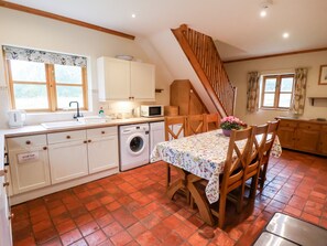 เครื่องล้างจาน, เครื่องครัว/จาน/ช้อนส้อม