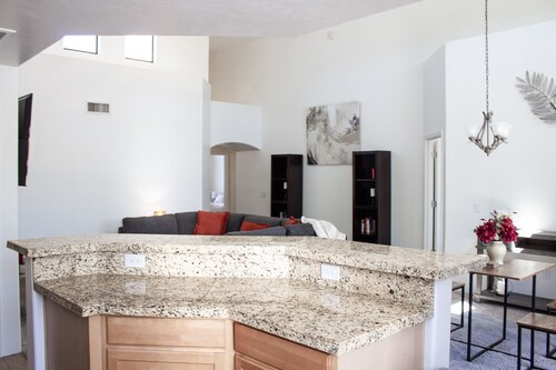 Cozy hideaway nestled in the heart of the Santa Rita Mountains,