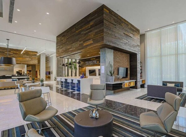 Lobby - Quintessential Arts District Apt (Phoenix)