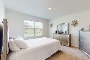 4 habitaciones, tabla de planchar con plancha y wifi gratis 