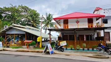 Breakfast, lunch, dinner served; beach views