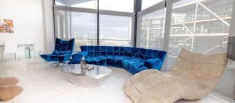 River Side View Luxury Penthouse Apartment