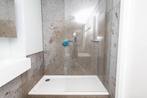 Apartment | Badezimmer