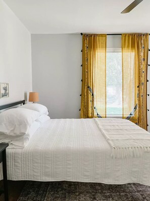 3 bedrooms, iron/ironing board, free WiFi, bed sheets