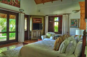 5 bedrooms, WiFi - Villa Shangri-La-Luxury oceanfront Vacation villa (Cabarete)