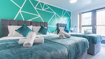 4 bedrooms, iron/ironing board, Internet, bed sheets