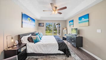 4 bedrooms, desk, iron/ironing board, travel crib