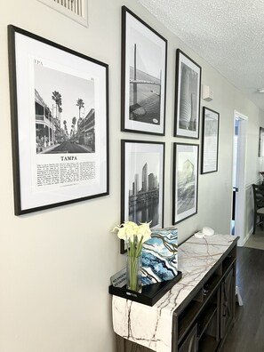 Lobby - Serene 4BR Lakeside Retreat - Fire Pit & Comm Pool (Brandon)