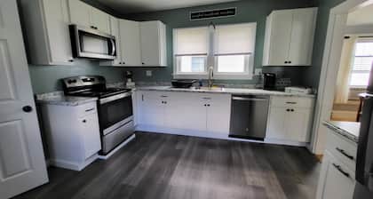 2 story cozy home. Walk to downtown Bangor and Brewer. Safe quiet neighborhood