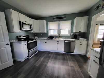 2 story cozy home. Walk to downtown Bangor and Brewer. Safe quiet neighborhood
