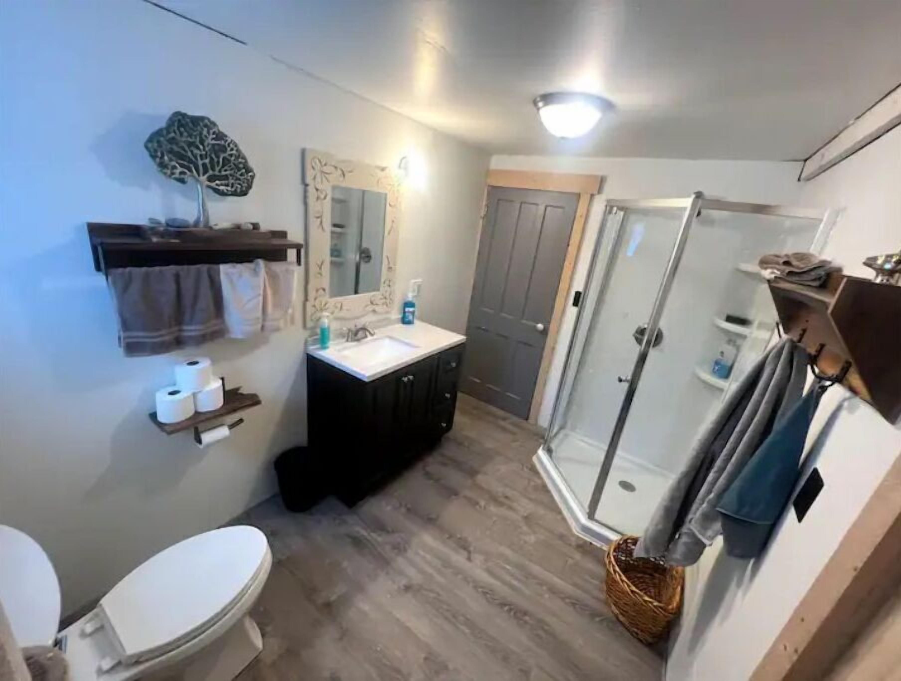 Handtücher, Seife, Toilettenpapier