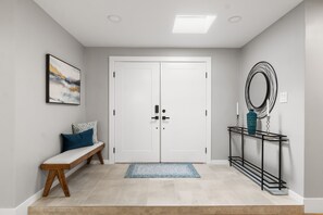 Interior - Luxury Pool House mins to ASU with BBQ + Bar, 4 bedrooms, 3 bathrooms Sleeps 10  (Tempe)