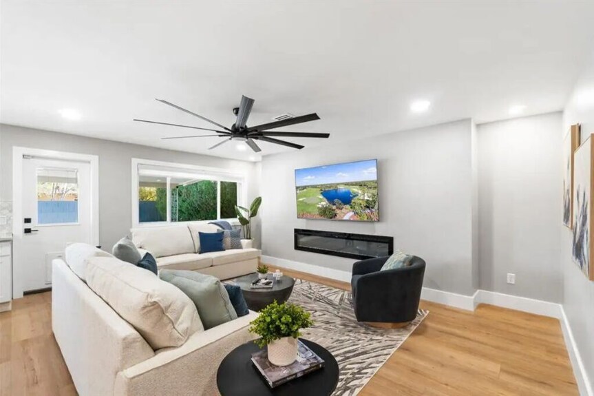 Luxury Pool House Mins To Asu With Bbq + Bar, 4 Bedrooms, 3 Bathrooms Sleeps 10 - Tempe, AZ
